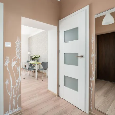 Apartment By Kasprowicz Park By Renters Poznan